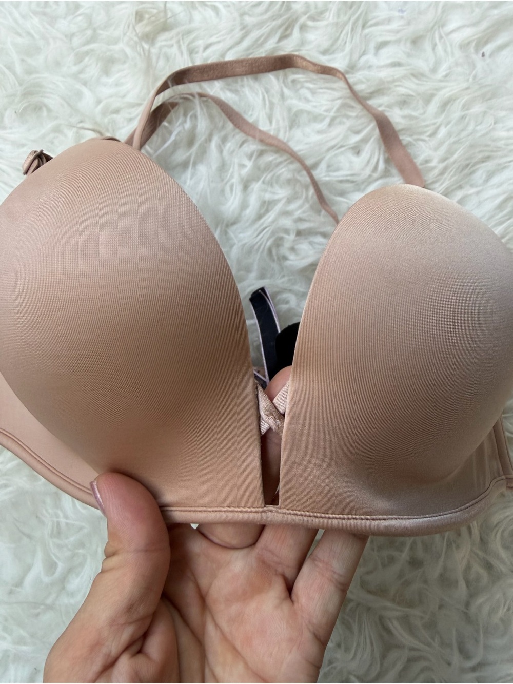 Seamless Nude Push-Up VS Bra with Plunge Neckline